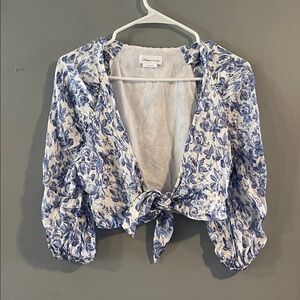 Lovers + Friends‎ Blue and White Floral Blouse Size S